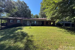 3957 Hollywood Ridge Rd, Lenoir, NC 28645 - Photo 1