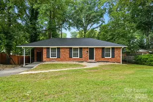 332 Seneca Pl, Charlotte, NC 28210 - Photo 1