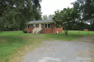 2386 Gaston Webb Chapel Rd, Lincolnton, NC 28092 - Photo 1