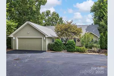 33 Lark Court, Waynesville, NC 28786 - Photo 1