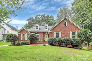 207 Chandeleur Dr, Mooresville, NC 28117 - Photo 1