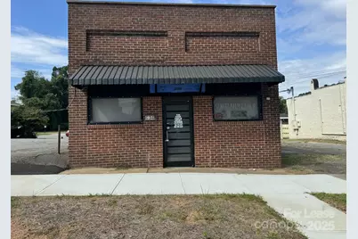 634 S Center Street, Statesville, NC 28677 - Photo 1