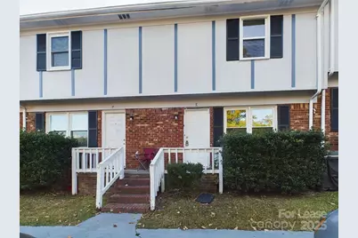 622 Eastview Court E, Lancaster, SC 29720 - Photo 1