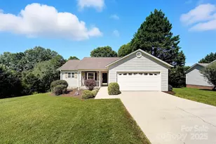 223 Taylor Cir, Granite Falls, NC 28630 - Photo 1