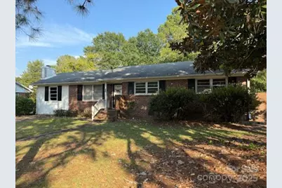 403 Dianne Drive, Cheraw, SC 29520 - Photo 1