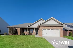 147 Water Ski Dr, Statesville, NC 28677 - Photo 1