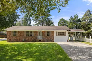 517 Fieldcrest Dr, Chester, SC 29706 - Photo 1