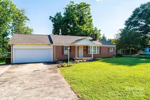 1837 5th Ave SW, Hickory, NC 28602 - Photo 1