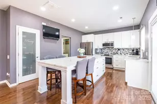 2719 Mulberry Pond Dr, Charlotte, NC 28208 - Photo 1