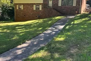 931 Pineborough Rd, Charlotte, NC 28212 - Photo 1