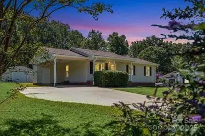 231 Pineland Avenue, Shelby, NC 28152 - Photo 1