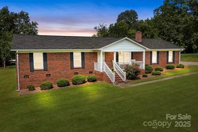 3323 Kelly Road, Charlotte, NC 28216 - Photo 1