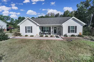 1200 W Elizabeth St, Pageland, SC 29728 - Photo 1