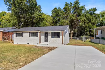 9235 Edgevale Drive, Charlotte, NC 28216 - Photo 1