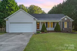 2130 Drive Inn Rd, Lincolnton, NC 28092 - Photo 1
