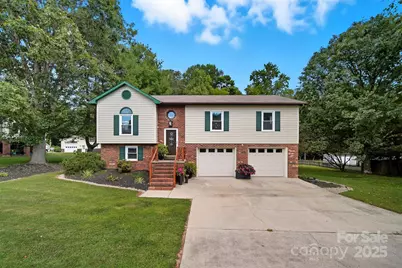 3308 Peachtree Place, Lenoir, NC 28645 - Photo 1