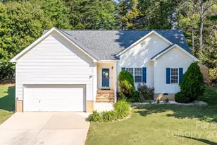 128 Farmdale Dr, Troutman, NC 28166 - Photo 1