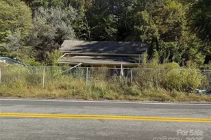 1011 N US 19E Hwy, Newland, NC 28657 - Photo 1