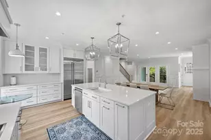 321 W 7th St, Charlotte, NC 28202 - Photo 1