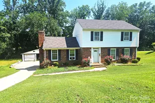 6713 Somersworth Dr, Charlotte, NC 28215 - Photo 1