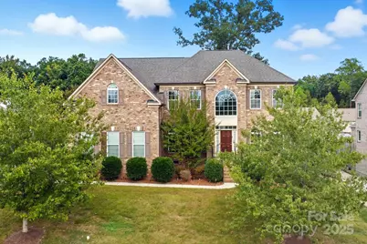 7718 Wiltshire Ridge Road, Charlotte, NC 28269 - Photo 1