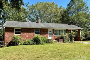 614 Loop Rd, Hendersonville, NC 28792 - Photo 1