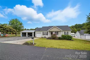 967 Russell Ridge Drive, Catawba, NC 28609 - Photo 1