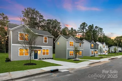 6335 Carver Boulevard, Charlotte, NC 28269 - Photo 1