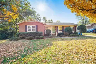 3420 Woodleaf Rd, Charlotte, NC 28205 - Photo 1