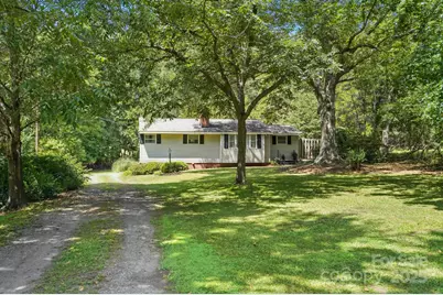 4825 Edgeland Road, Edgemoor, SC 29712 - Photo 1