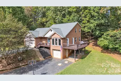 86 Sharon Valley Drive, Hickory, NC 28601 - Photo 1