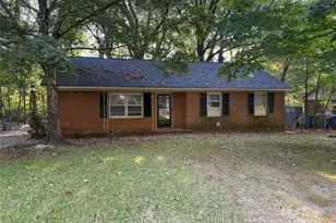 10201 Starwood Dr, Charlotte, NC 28215 - Photo 1