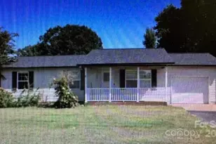 2039 Shuford Rd, Lincolnton, NC 28092 - Photo 1