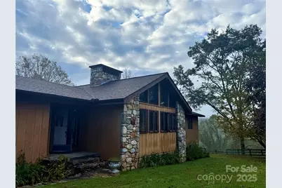 725 Ridge Road, Spruce Pine, NC 28777 - Photo 1