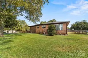 2244 Old Hickory Grove Rd, Mount Holly, NC 28120 - Photo 1