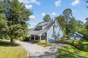 560 Esseola St, Saluda, NC 28773 - Photo 1