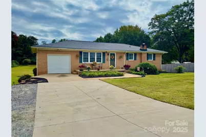 387 Oak Street Extension, Forest City, NC 28043 - Photo 1