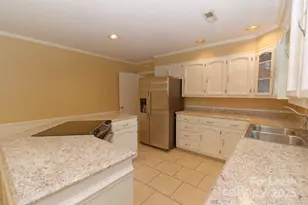 416 W Pine St, Lincolnton, NC 28092 - Photo 10