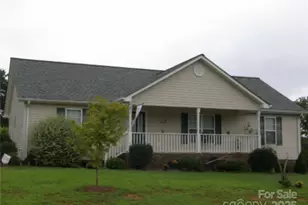 2801 Union Ridge Dr, Lincolnton, NC 28092 - Photo 1