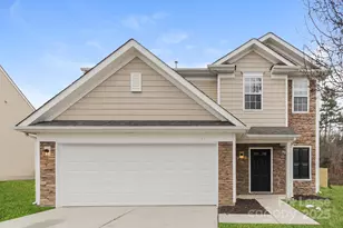 6817 Goldenwillow Dr, Charlotte, NC 28215 - Photo 1