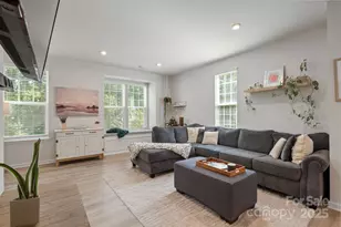 4113 Edenborn Ln, Charlotte, NC 28208 - Photo 1