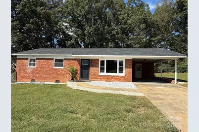 810 Hampton Place SW, Lenoir, NC 28645 - Photo 1