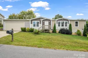 4 N Frederick Ln, Hendersonville, NC 28792 - Photo 1