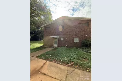 48 17th Avenue Court NW, Hickory, NC 28601 - Photo 1