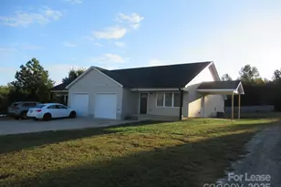 2010 Glen Manor Ct, Lincolnton, NC 28092 - Photo 1