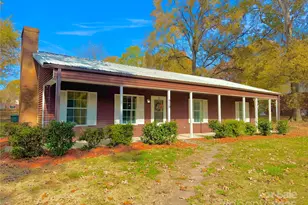 910 E 4th Ave, Gastonia, NC 28054 - Photo 1