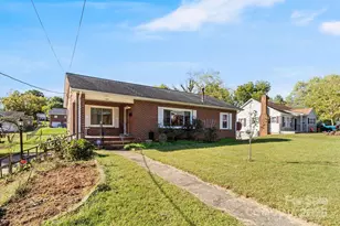 209 Park St, Morganton, NC 28655 - Photo 1