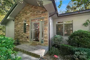 16 Unoga Ct, Brevard, NC 28712 - Photo 1