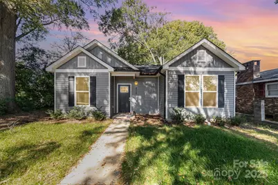 204 E Page Avenue, Gastonia, NC 28052 - Photo 1