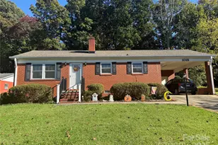 1015 8th Ave SW, Conover, NC 28613 - Photo 1